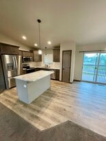 Building Photo - 628 Rachel Ln