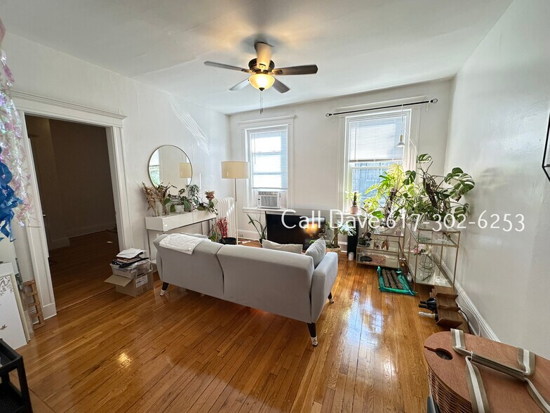 Building Photo - 7 Carol Ave