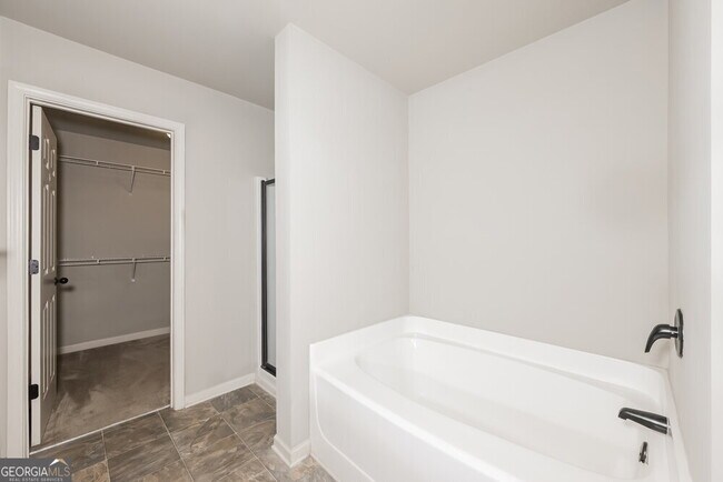 Building Photo - 1337 Avington Glen Way