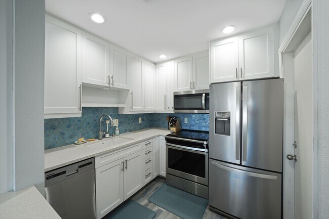Building Photo - 1770 E Las Olas Blvd