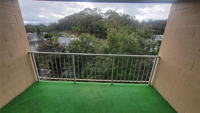 Building Photo - Mililani "Waikalani Woodlands" Newly Remodeled 3 Bedroom 2 Bath.