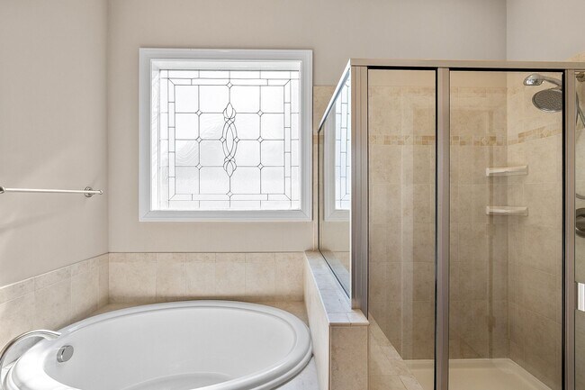 Building Photo - 4 Bedroom Home with Finished Flex Space Ab...