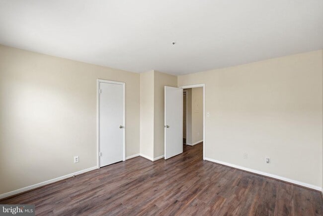 Building Photo - 13408 Shady Knoll Dr