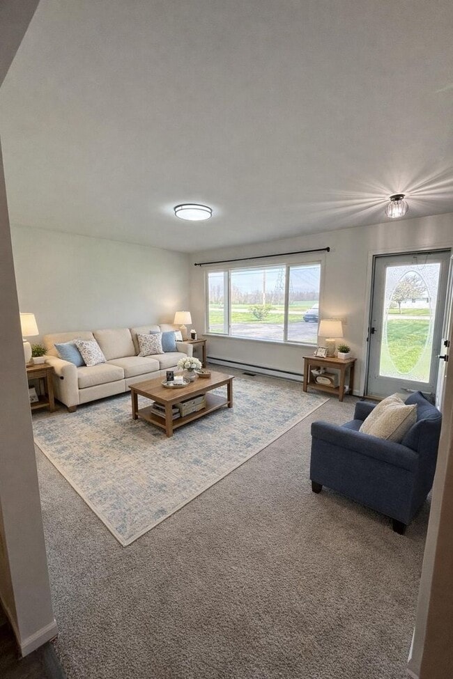 Building Photo - Shawnee Country Home – Newly Renovated Ranch with 2-Car Garage