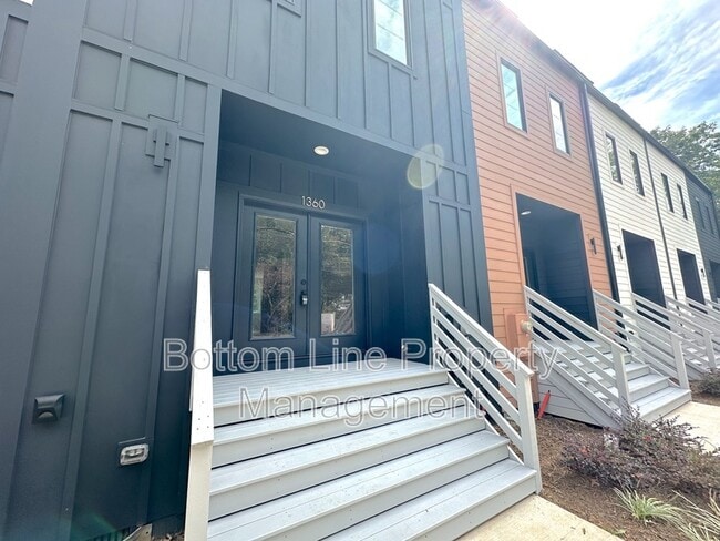 Building Photo - 1360 Briar Creek Rd