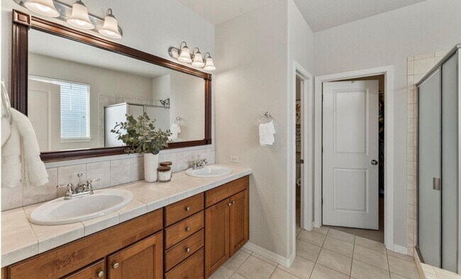 Building Photo - Cordera Home within walking to D20 Schools...