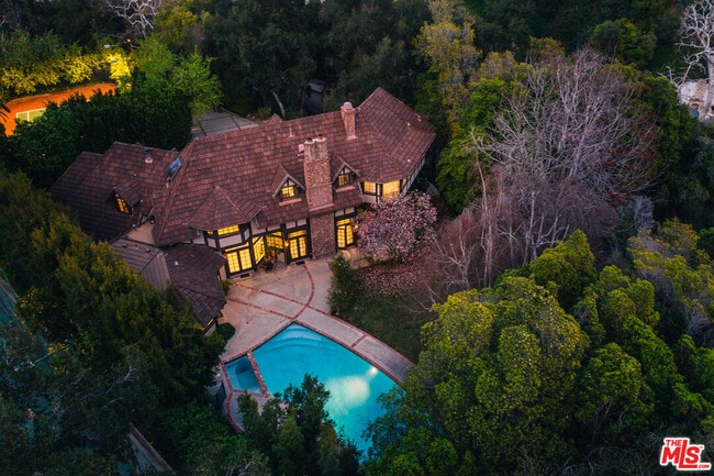 Building Photo - 1509 Stone Canyon Rd