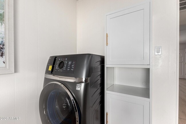 Building Photo - 4848 N Woodmere Fairway