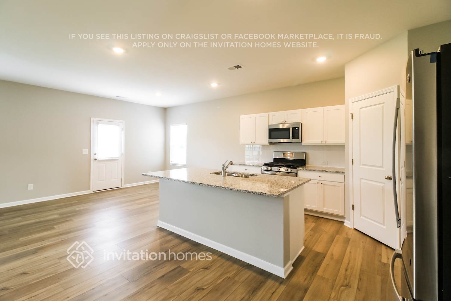 Building Photo - 2097 Boxwood Cir