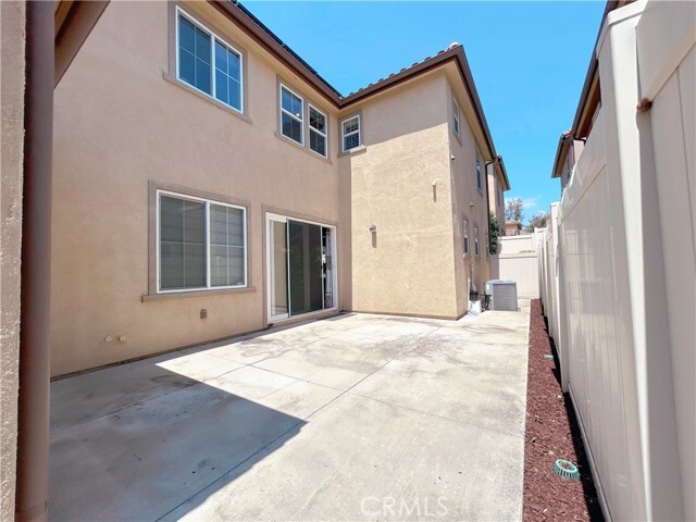 Building Photo - 352 Golden Bear Ln