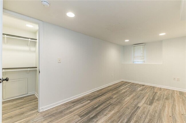 Building Photo - 3873 Princess Ct