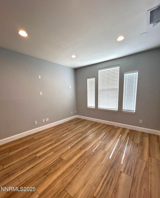 Building Photo - 2065 Long Hollow Dr