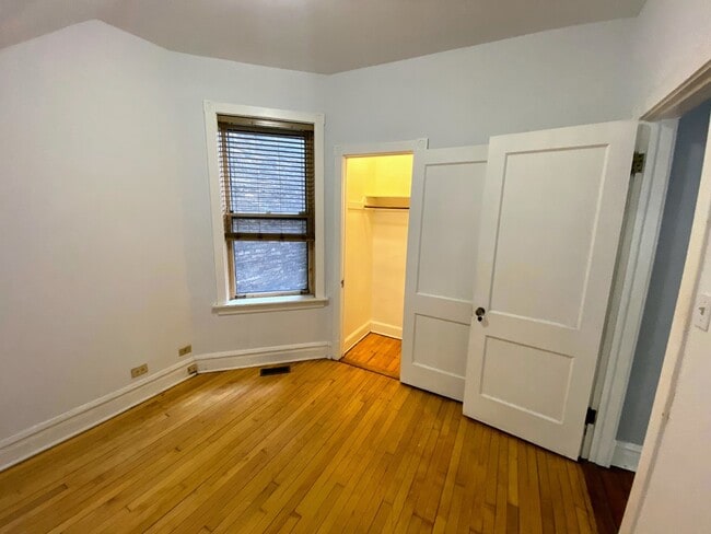 Building Photo - 5339 N Winthrop Ave