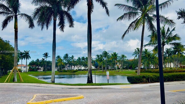 Building Photo - 1094 Redwood St