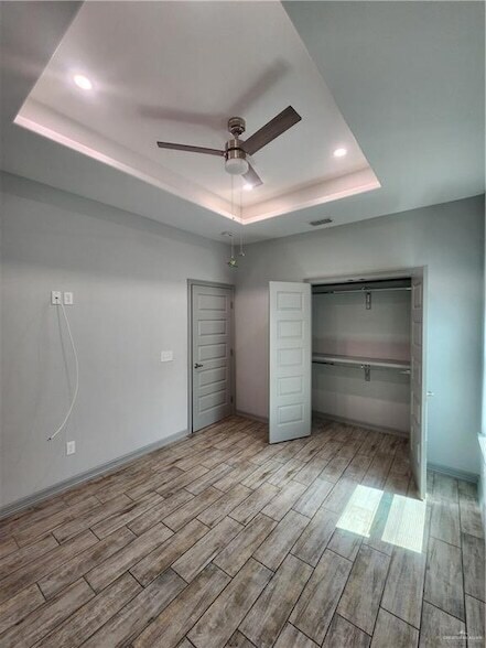 Building Photo - 5804 Nightingale Ave