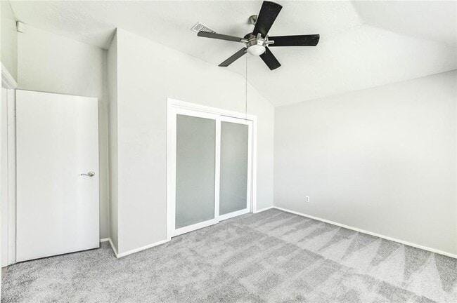 Building Photo - 5207 Beaverhill Dr