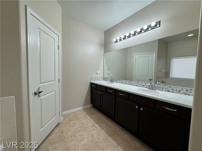 Building Photo - 5145 Fiery Sky Ridge St