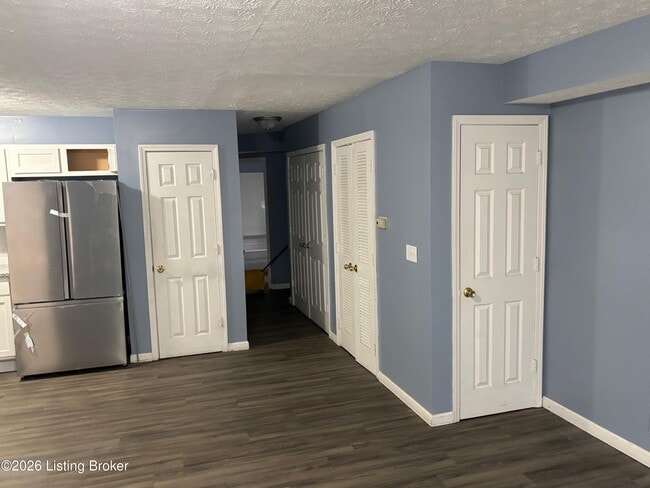 Building Photo - 2122 W Jefferson St