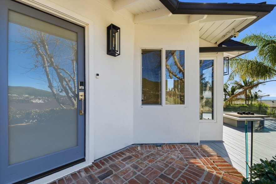 Building Photo - 204 Tranquillo Rd