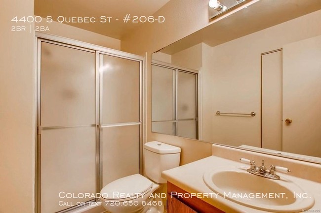 Building Photo - Cozy 2 Bedroom Condo In Denver Available NOW