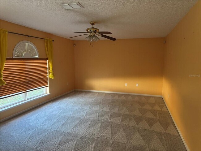 Building Photo - 712 Waxwing Ct