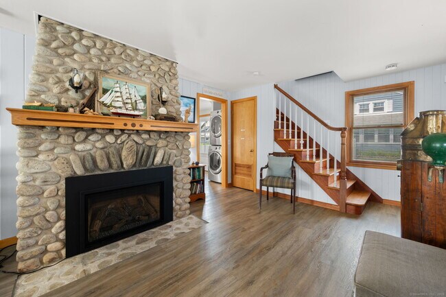 Building Photo - 33 Billow Rd