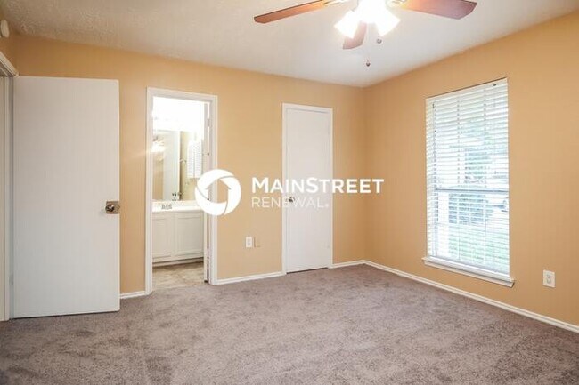 Building Photo - 3 Bedroom Pet-Friendly Home in Houston, TX...