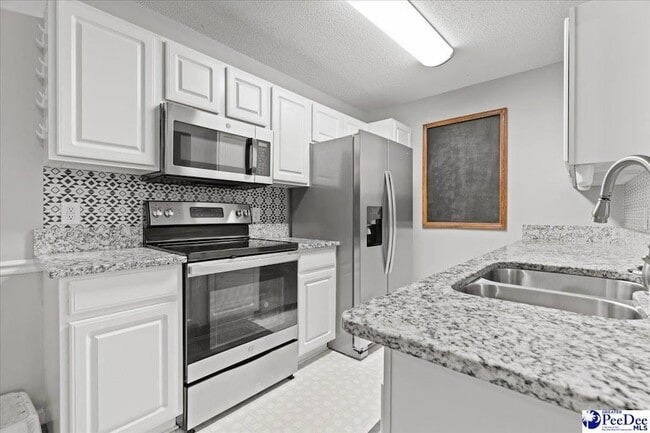 Building Photo - 529 3rd Loop Rd