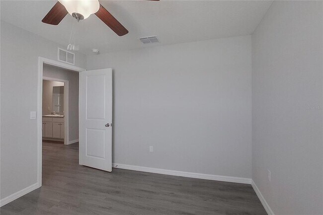 Building Photo - 8616 SW 44th Ct