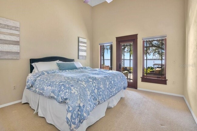 Building Photo - 10577 Down Lakeview Cir