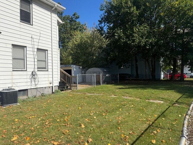Building Photo - 1541 Hopkins Ave