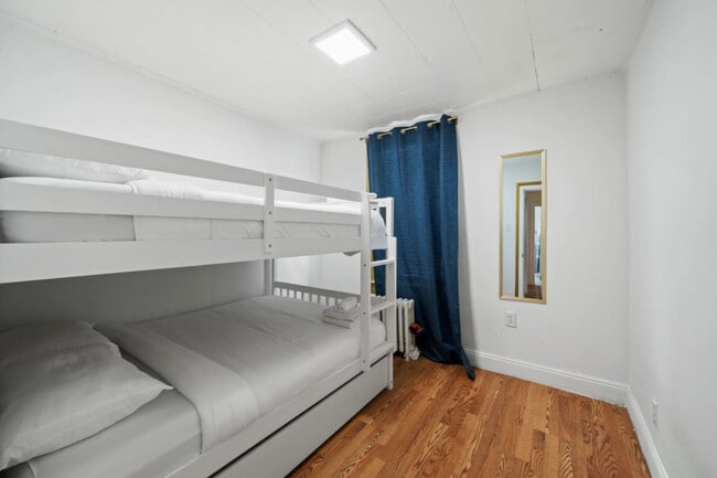 Building Photo - 21 Lord Ave