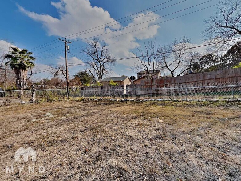 Building Photo - 428 Quentin Dr