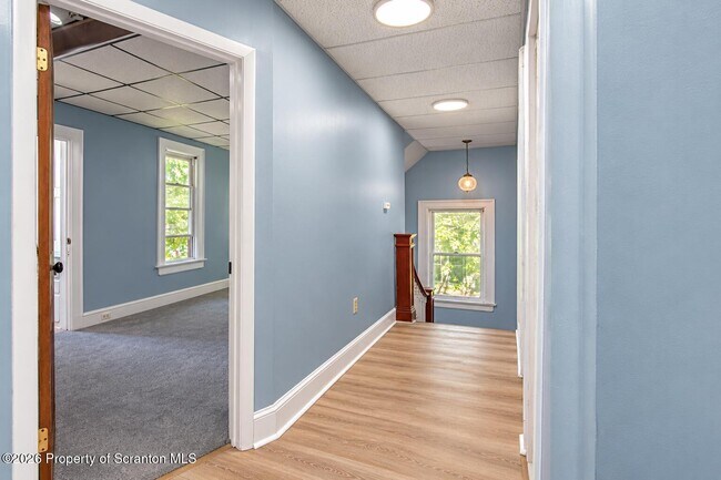 Building Photo - 1638 Sanderson Ave
