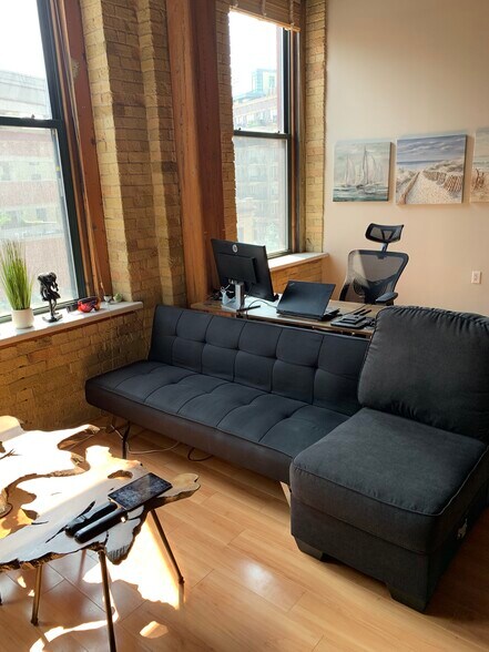 Building Photo - 141 N Water St