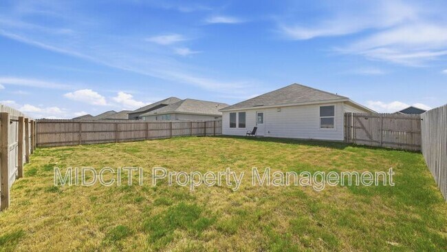 Building Photo - 3159 Dispatch Dr