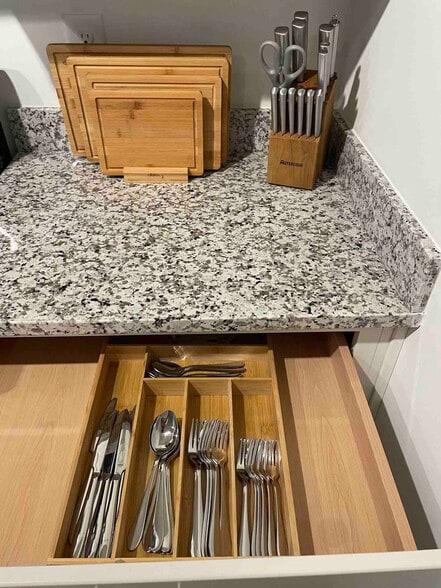 Building Photo - 8355 Coventry Ct