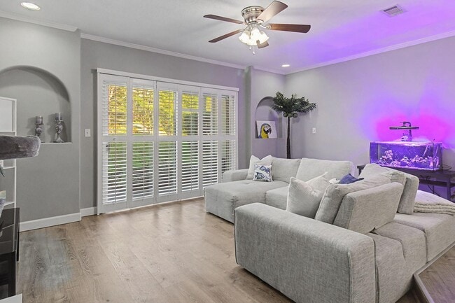 Building Photo - 234 Pelican Pl