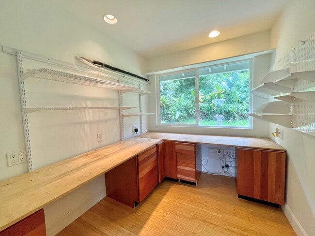 Building Photo - Ahuimanu - Kaneohe - 4 bedrooms, 2.5 bathrooms