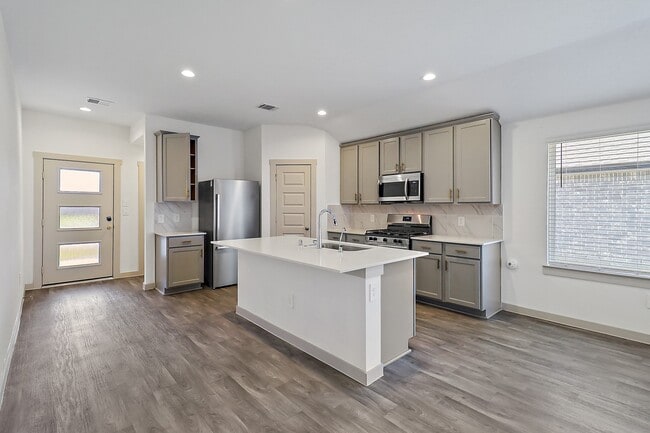 Building Photo - 14819 Cold Water Dr