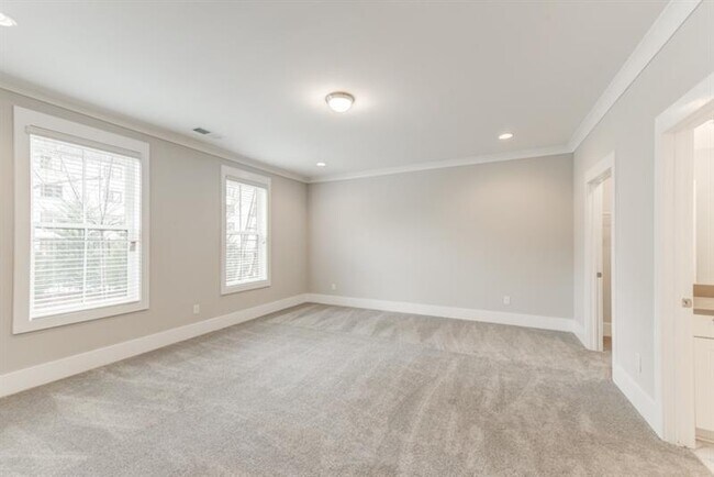Building Photo - 4304 Walsh Dr
