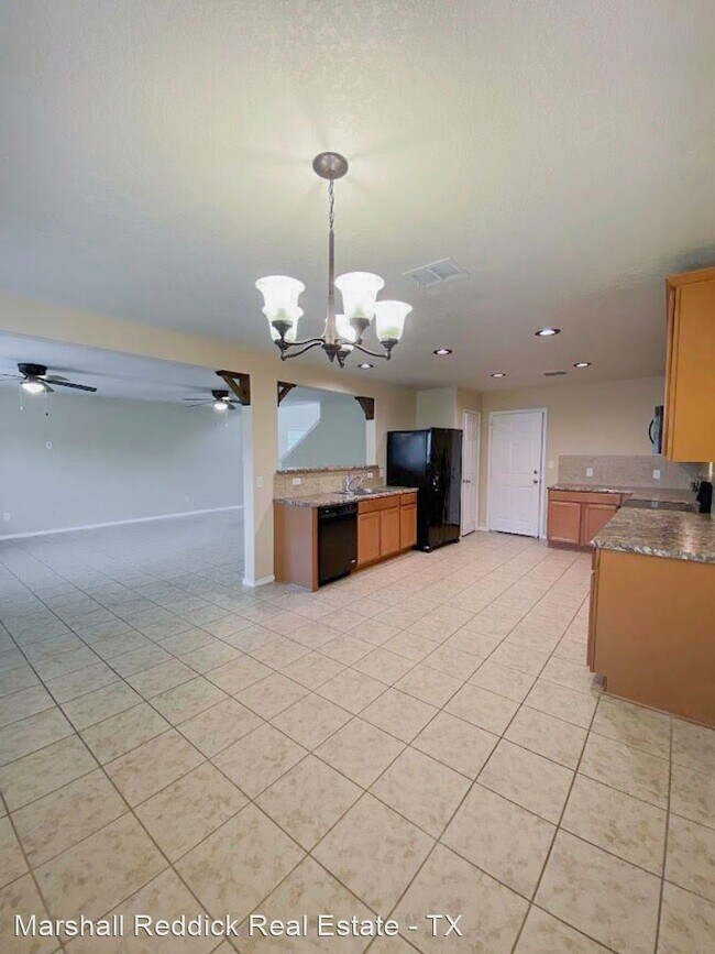 Building Photo - 4 br, 2.5 bath House - 10334 Castello Cyn