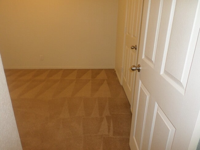 Building Photo - 3804 Joshua Taylor Dr