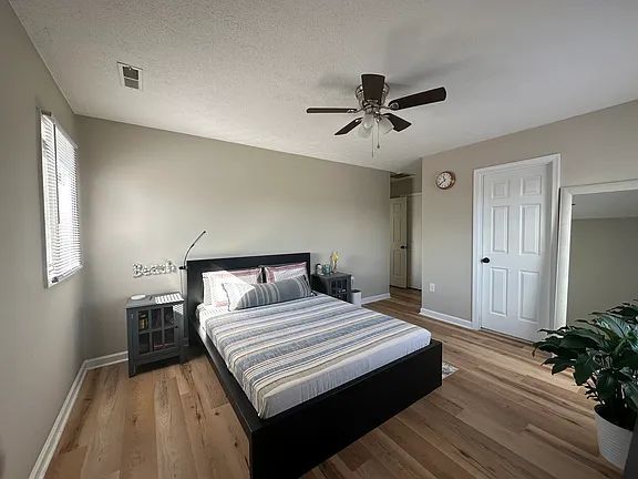 Building Photo - 2013 Mosley St