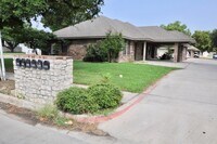 Building Photo - 663 West Tarleton-