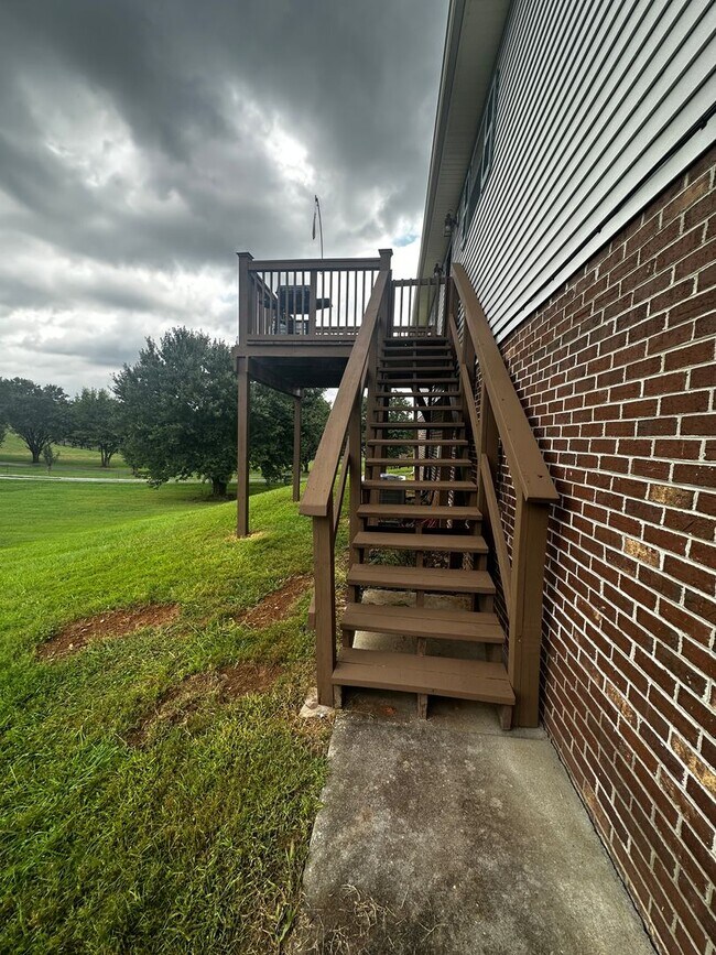 Building Photo - 5297 Stuffle Rd