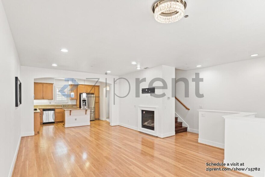 Building Photo - 4 Muller Pl