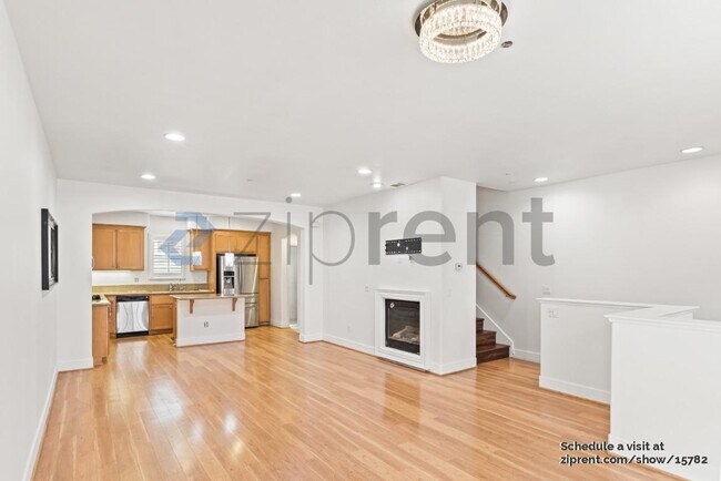 Building Photo - 4 Muller Pl