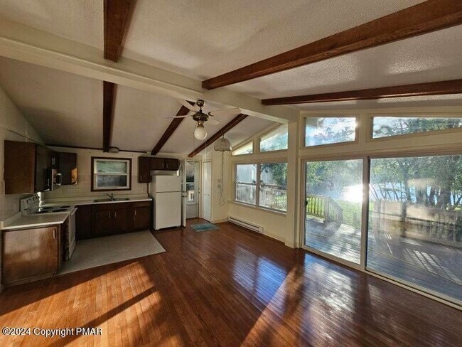 Building Photo - 4153 Sylvan Ln