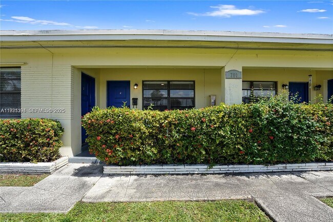 Building Photo - 380 SE 12th Ave